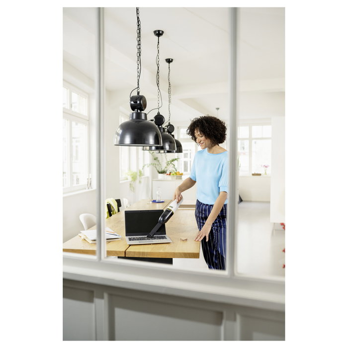 Kärcher CVH 3 Plus Aspiradora seca sin bolsa con filtro HEPA y batería de iones de litio - Negro y Blanco