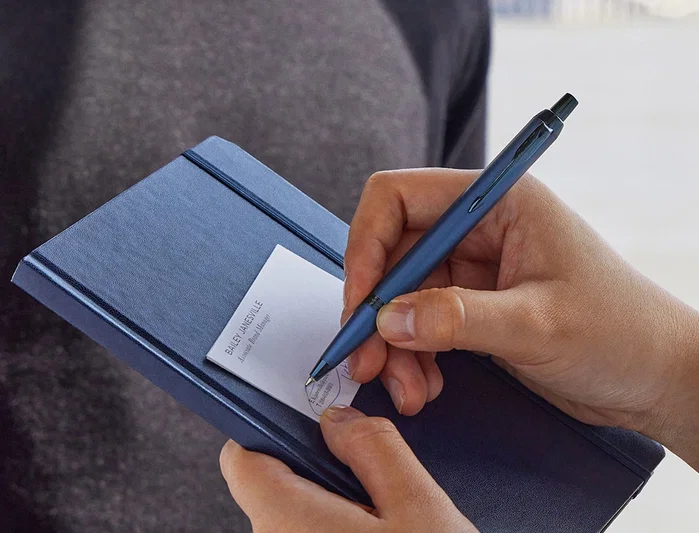 Parker IM Monochrome Azul en Estuche de Regalo Parker IM Monochrome Azul en Estuche de Regalo