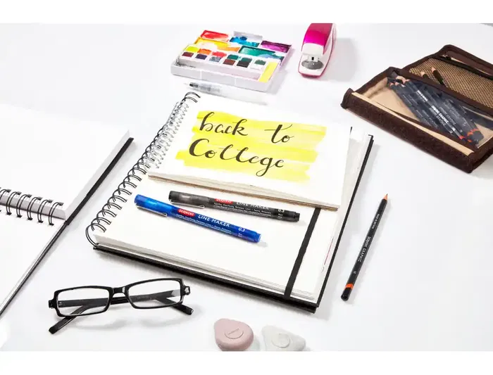 Derwent Lápices de Grafito Caja Metálica 12 Unidades Durezas Surtidas Derwent Lápices de Grafito Caja Metálica 12 Unidades Durezas Surtidas