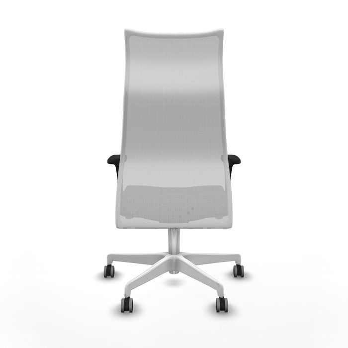 Sillón Albacete con mecanismo Sincro tapizada con Similpiel color Negro y malla color Blanco. Equipado con Base poliamida blanca, Brazos 1D y Ruedas 65 mm parqué