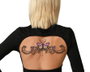 Tatuaje de Mariposa Lila con Motivos Florales y Luna Decorativa