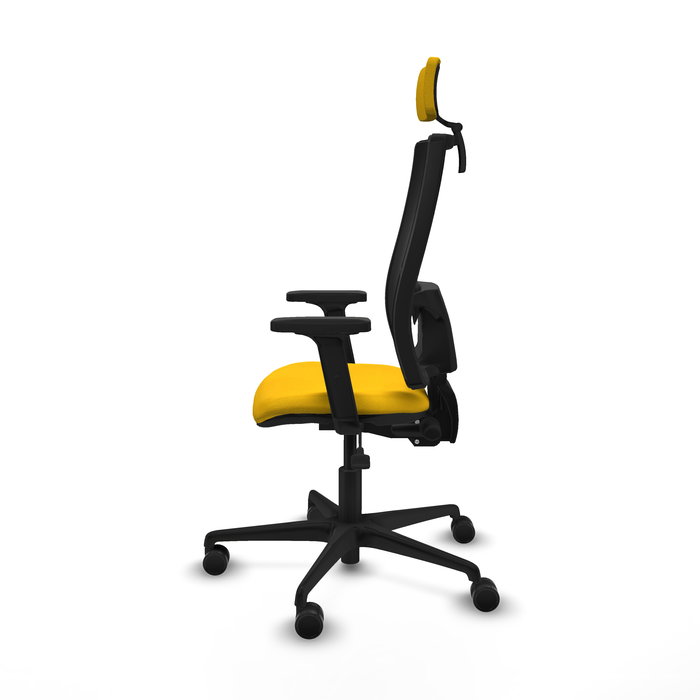 Silla de oficina Bormate con mecanismo Asincro tapizada con Tela color Amarillo y malla color Negro. Equipada con lumbar 1D, Brazos 2D, Cabecero 2D y Ruedas 65mm nailon