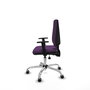 Silla de oficina Elche con mecanismo Asincro tapizada con Tela color Morado. Equipada con Base cromada, Brazos 1D y Ruedas 65 mm parqué