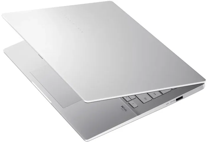 Asus Vivobook S14 S3407VA-LY009W con Intel Core i7-13620H, 16GB RAM, 1TB SSD, 14 pulg, Srebrny