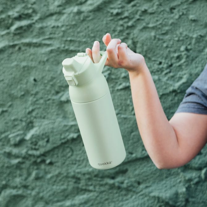 QUOKKA Termo Botella Kids Acero Inoxidable 700ml con Boquilla Sipper Tide, Color Pastel Green