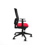 Silla de oficina Horna con mecanismo Sincro tapizada con Tela color Rojo y malla color Negro. Equipada con lumbar 1D, Brazos 1D y Ruedas 65 mm parqué