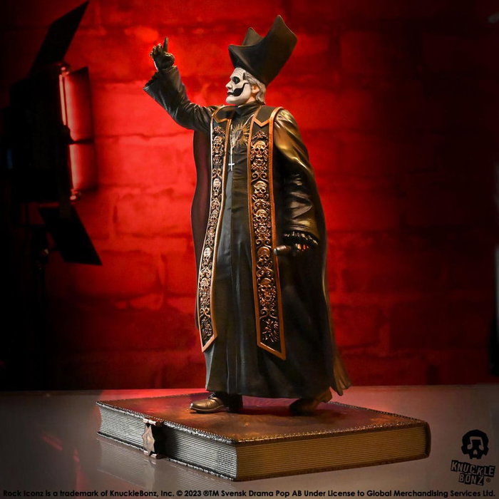 Knucklebonz Estatua Rock Iconz Papa Emeritus IV (Black Robes) 1/9