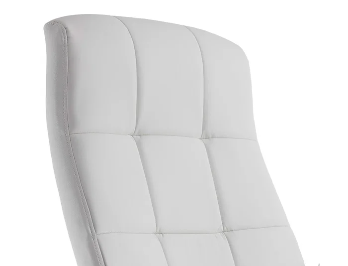 Q-connect Silla de Dirección Piav Simil Piel Base Metálica Ruedas Premium Color Blanco Altura Máxima 1250 mm, Anchura 610 mm, Profundidad 700 mm
