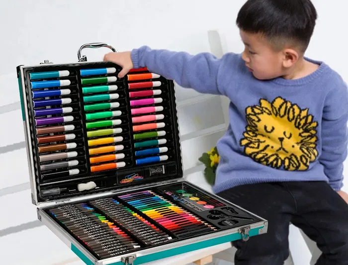 Liderpapel Estuche de Pintura en Aluminio 150 Piezas Maletín 37,8x29,7x4,6 cm