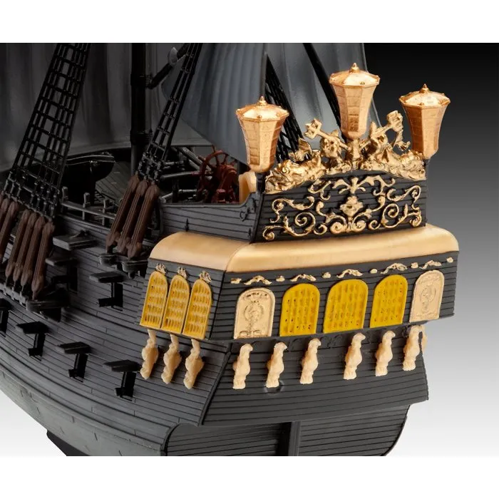 Revell Modelo Black Pearl 05499 Maqueta para Montar y Pintar Barco Pirata Escala 1/150 - 100 Piezas - A Partir de 10 Años