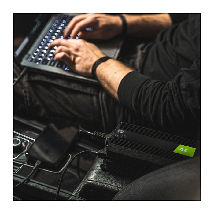 Green Cell INV21 Inversor de Corriente para Coche 24V a 230V, 6000W Pico, Convertidor DC a AC, Negro