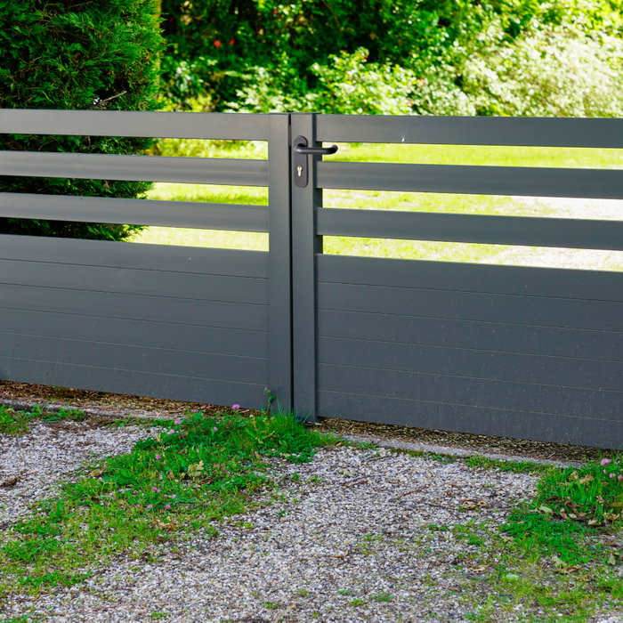 Juego de manillas con pomo y placa bocallave negro para puerta de exterior