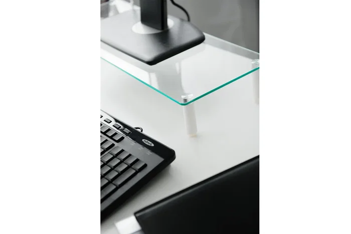 Digitus DA1-90358 Soporte Elevador para Monitor de 13 a 32 Pulgadas, Base de Vidrio Transparente, 56x21x8 cm, Soporta hasta 20 kg