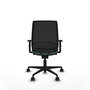 Silla de oficina Alares con mecanismo Sincro tapizada con Tela color Verde esmeralda y malla color Negro. Equipada con lumbar 1D, Brazos 1D y Ruedas 65mm nailon