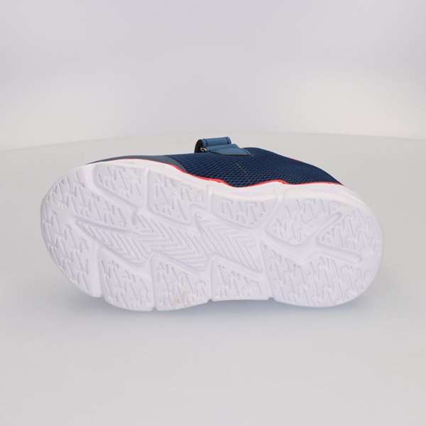 Cerdá Deportiva T025 con Luces y Suela Ligera EVA Avengers para Niños, Talla 25, Azul Cerdá Deportiva T025 con Luces y Suela Ligera EVA Avengers para Niños, Talla 25, Azul