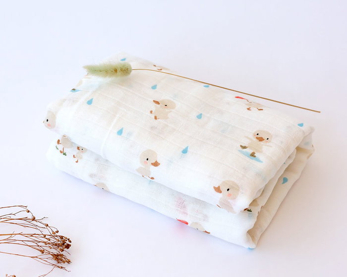 KioKids Muselina Patitos 120x120 cm, Suave Bambú y Algodón, Termorreguladora, Antibacteriana, Certificado Oeko-Tex, +0 Meses