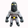 Figura estirable monsterflex classic. se estiran y retuercen y vuelven a su tamaño. hay 2 exclusivas que brillan en la oscuridad. 17 cm - modelos surtidos
