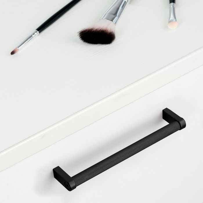 Emuca Lote de 5 tiradores para mueble Bergen, L141mm, intereje 128mm, Aluminio, Pintado negro