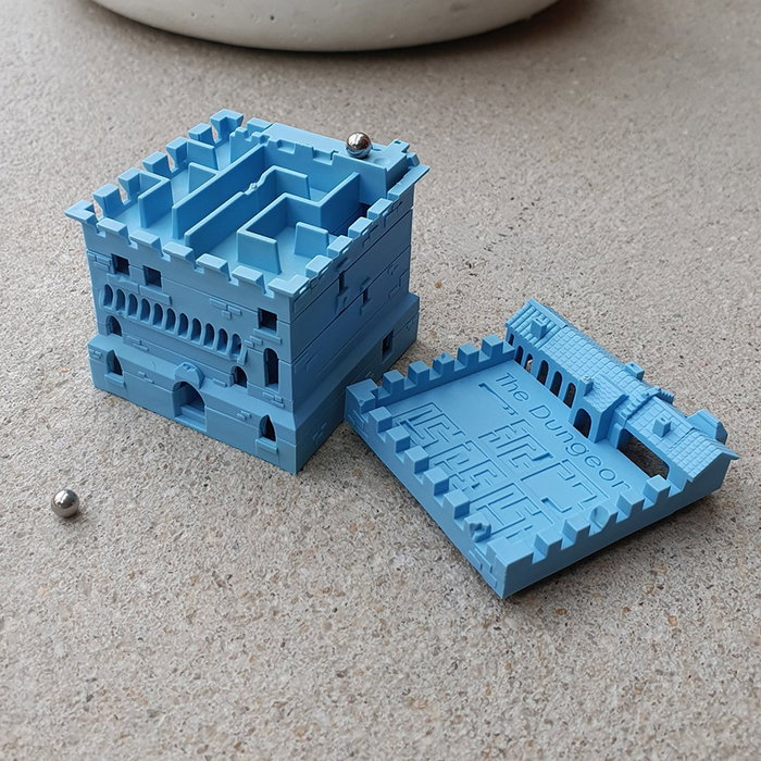 Tranjis Games INSIDE 3 ESCAPE: The Dungeon - Juego de Mesa de Laberinto 3D con 6 Niveles, Puzzle de Habilidad y Orientación Espacial