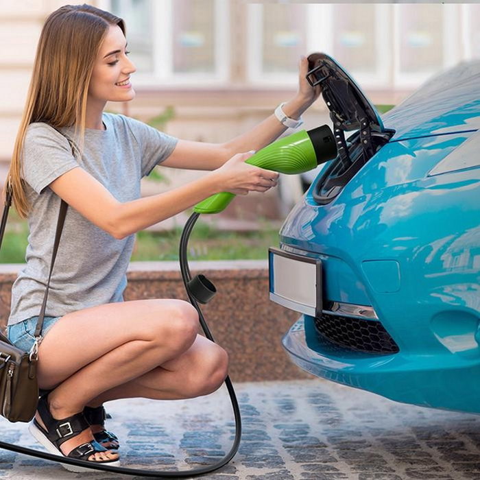 Qoltec Cargador Portátil 2w1 Tipo 2 11kW 400V CEE 16A Wi-Fi 5m