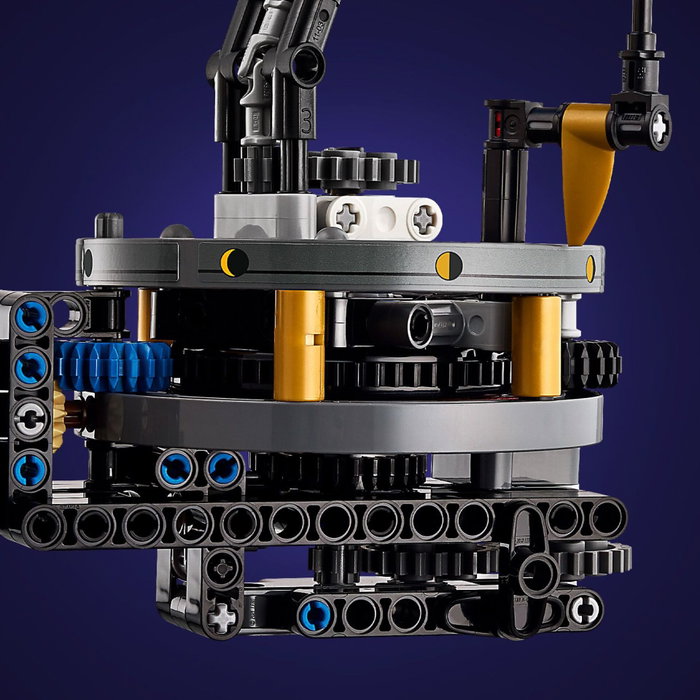 Lego Technic Planeta Tierra y Luna en Órbita 42179