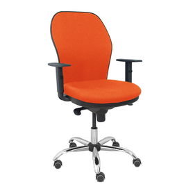 Silla de oficina Jorquera con mecanismo Sincro tapizada con Tela color Naranja oscuro. Equipada con lumbar 1D, Brazos 1D y Ruedas de parqué