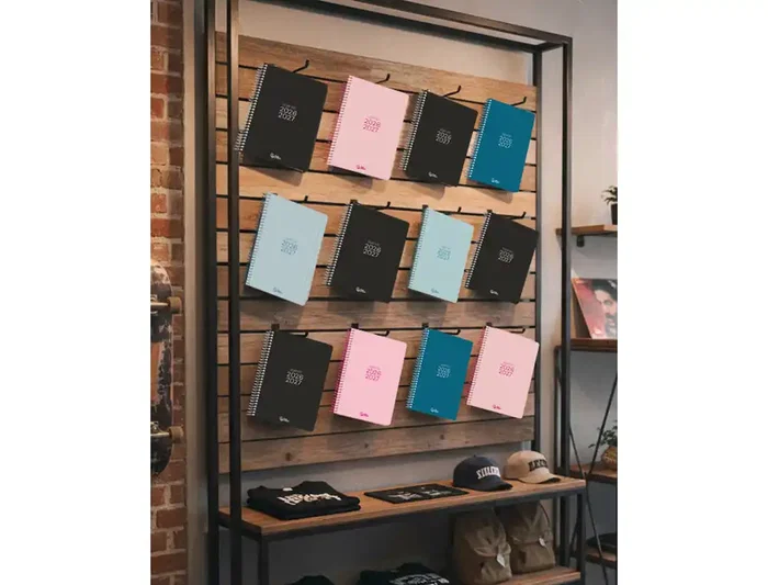 Liderpapel - Agenda escolar 2026-2027, formato A5, espiral, interior bilingüe, 2 días por página, colección Basic, color negro, papel FSC 70g