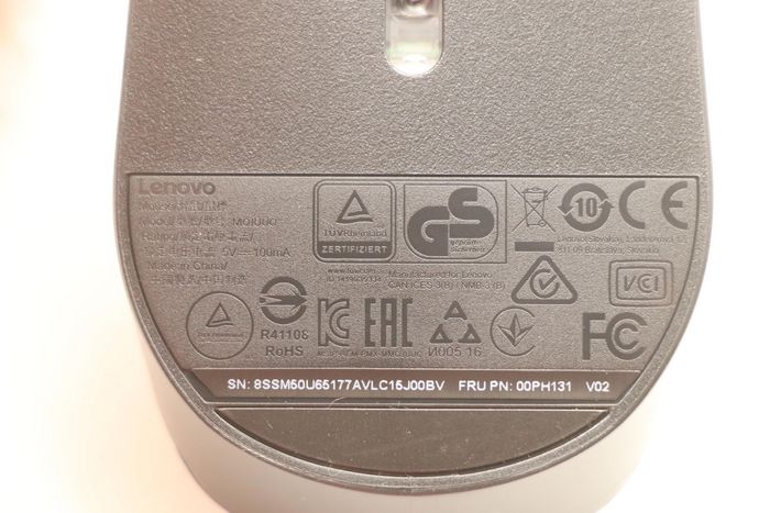 Lenovo Ratón USB con Cable Ergonómico, Tamaño Completo, 1600 dpi, Agarre Ambidiestro, Negro