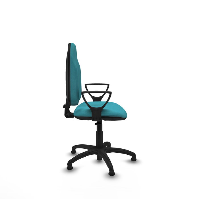 Silla de oficina Algarra con mecanismo Contacto permanente básico tapizada con Tela color Turquesa. Equipada con Base poliamida negra, Brazos fijosy Topes