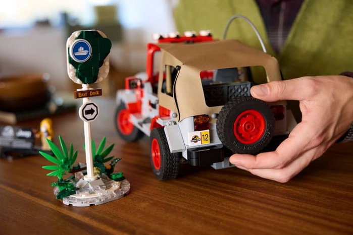 LEGO Jurassic World - Jurassic Park Jeep Wrangler