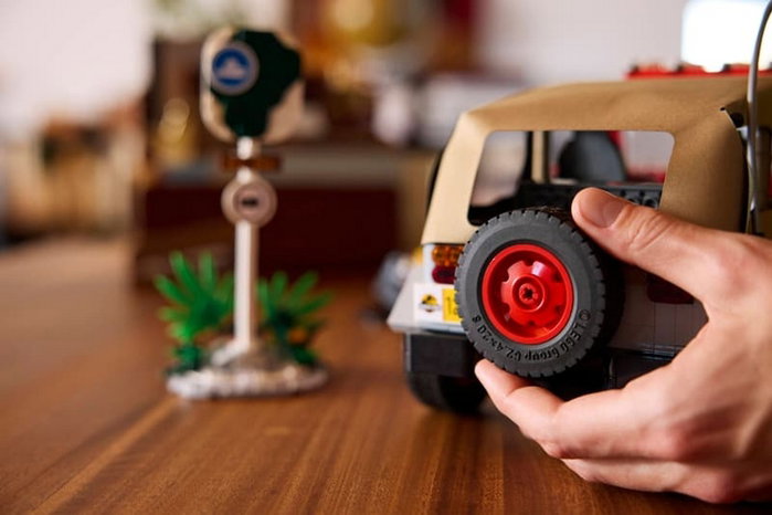 LEGO Jurassic World - Jurassic Park Jeep Wrangler