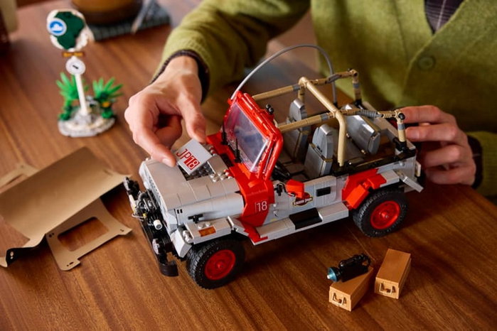LEGO Jurassic World - Jurassic Park Jeep Wrangler