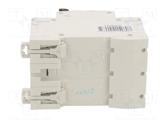 Promfactor Baltic Interruptor magnetotérmico ECO 32A 3 polos Promfactor Baltic Interruptor magnetotérmico ECO 32A 3 polos