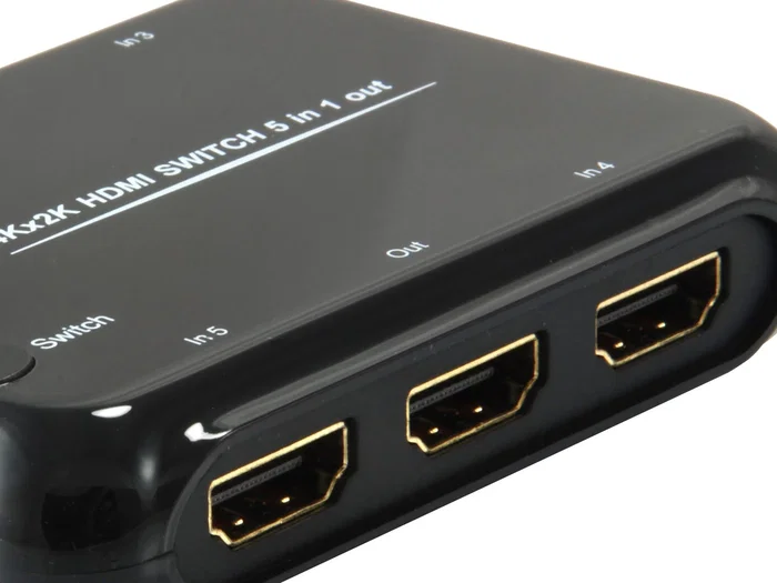 Equip 332722 Conmutador/Interruptor HDMI 5 Entradas 1 Salida, HDMI v1.4a 4K con Audio 7.1 DTS-HD Dolby TrueHD, Negro, Incluye Mando a Distancia