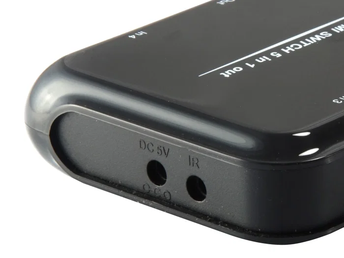 Equip 332722 Conmutador/Interruptor HDMI 5 Entradas 1 Salida, HDMI v1.4a 4K con Audio 7.1 DTS-HD Dolby TrueHD, Negro, Incluye Mando a Distancia