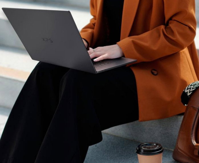 Dell XPS 16 Ultra X7 358H 16 pulg. OLED Táctil 32GB 2TB Win11Pro Grafito Dell XPS 16 Ultra X7 358H 16 pulg. OLED Táctil 32GB 2TB Win11Pro Grafito