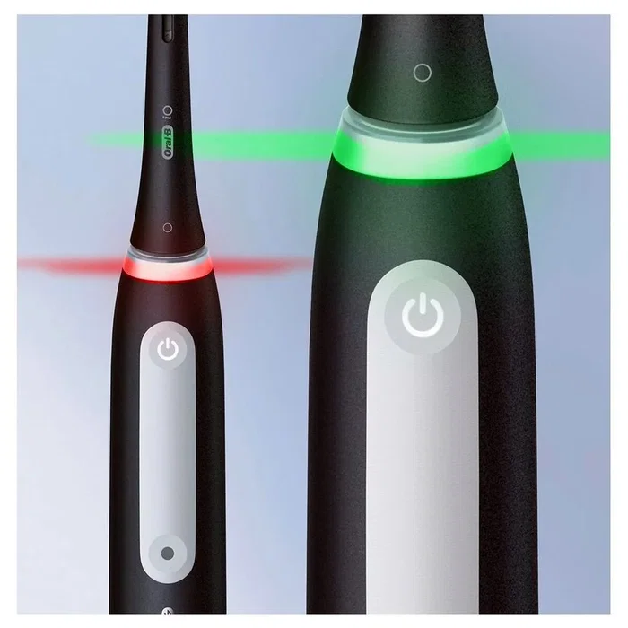 Oral-B iO Series 4 Dúo con funda, Negro y blanco