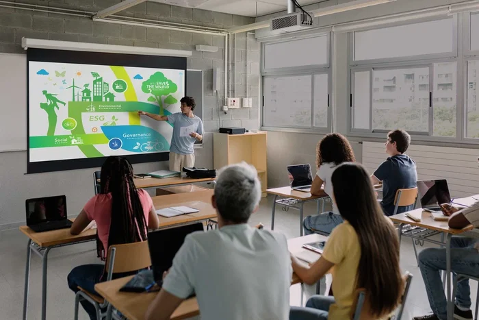 Optoma ZK551 Proyector Láser 4K UHD 5100 Lúmenes
