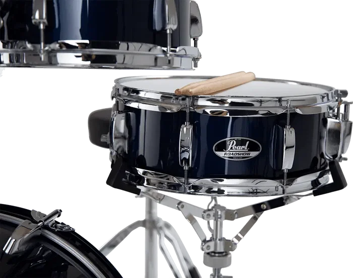 Pearl Kit Batería Roadshow 1812B/1007T/1208T/1410F + 1305Sherrajes, Sillín & 2 Platos Solar - Royal Blue Metallic Pearl