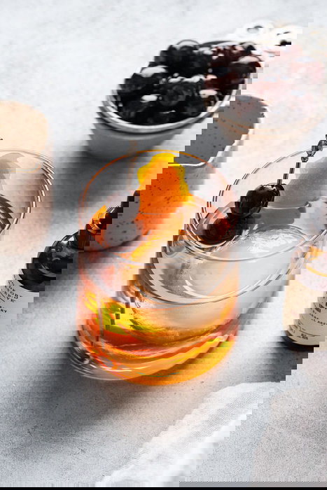 Inde Cubitera Flexible de Silicona Roja para 6 Cubitos de Hielo, 18 x 12.5 x 4.75 cm (24 Unidades)