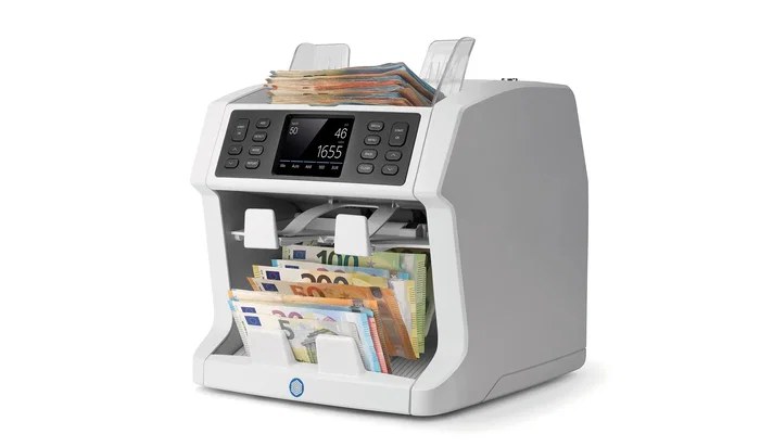 Safescan 2995-SX Contador de Billetes con Detección de Falsificaciones UV/MG/IR/MT, Velocidad 1200/min, Reconocimiento Múltiples Monedas (EUR, USD, etc.), Color Negro y Blanco Safescan 2995-SX Contador de Billetes con Detección de Falsificaciones UV/MG/IR/MT, Velocidad 1200/min, Reconocimiento Múltiples Monedas (EUR, USD, etc.), Color Negro y Blanco