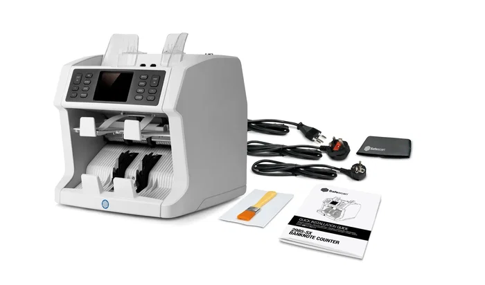Safescan 2995-SX Contador de Billetes con Detección de Falsificaciones UV/MG/IR/MT, Velocidad 1200/min, Reconocimiento Múltiples Monedas (EUR, USD, etc.), Color Negro y Blanco Safescan 2995-SX Contador de Billetes con Detección de Falsificaciones UV/MG/IR/MT, Velocidad 1200/min, Reconocimiento Múltiples Monedas (EUR, USD, etc.), Color Negro y Blanco
