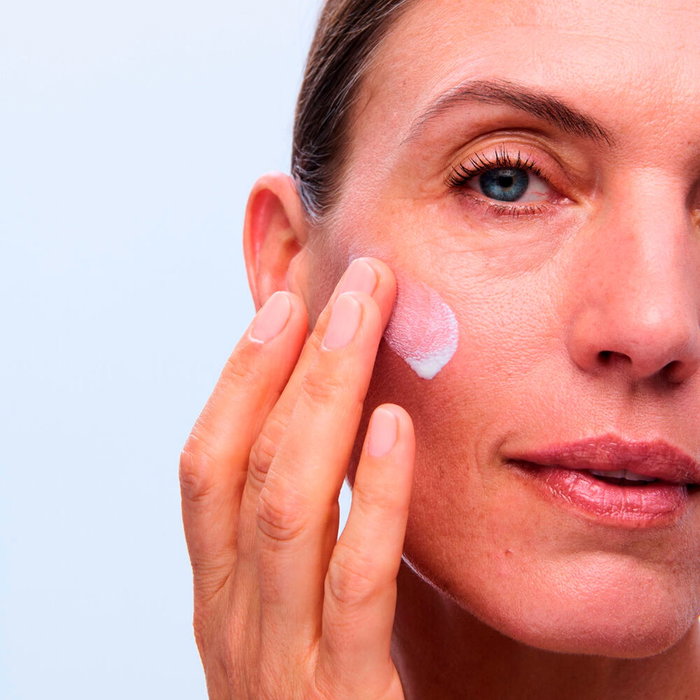 Clarins UV Plus Skin Barrier Protector Solar Facial SPF50+ 30 ml - Multiprotección UVA/UVB y Anticontaminación