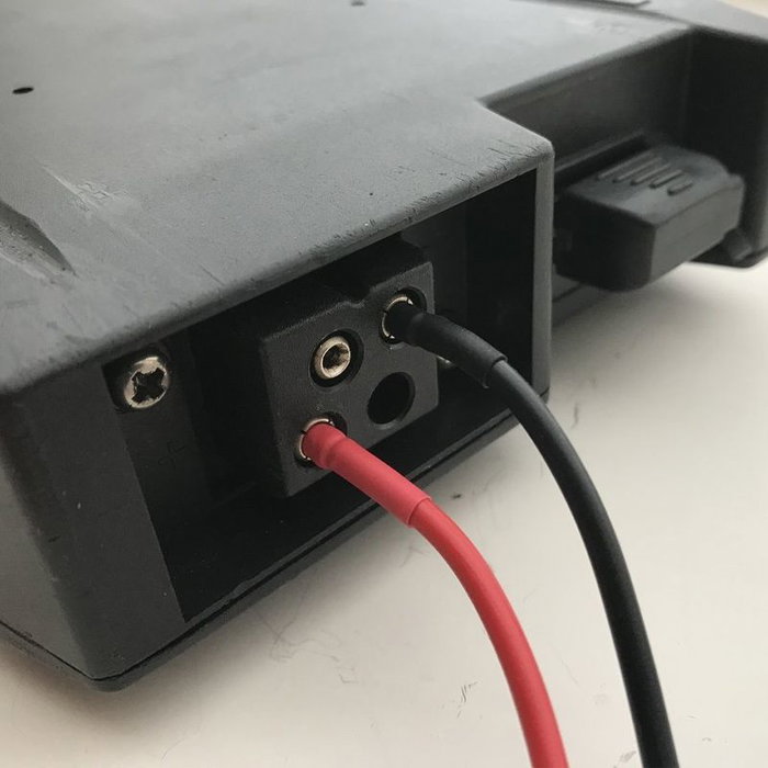 Cable de prueba universal BatteryTester con contactos de 3 mm para batería TranzX
