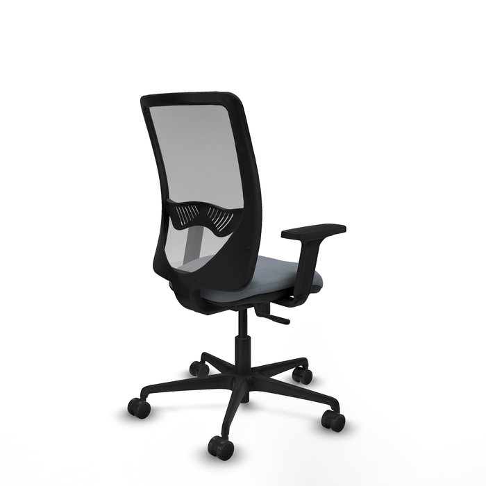 Silla de oficina Zulema con mecanismo Sincro tapizada con Tela color Gris. Equipada con lumbar 1D, Brazos 2D y Ruedas 65mm nailon