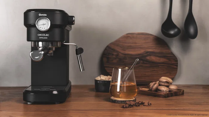 CECOTEC Cafelizzia 790 Pro Semi-automática Negro y Acero inoxidable