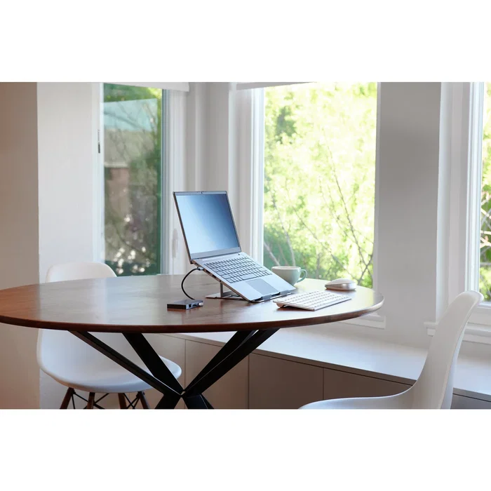 Kensington K50417WW - Soporte Elevador de Aluminio Easy Riser™ para Portátil, Ajustable 6 Niveles, Portátil y Plegable, Hasta 16" (40,6 cm), 5 kg, Plata