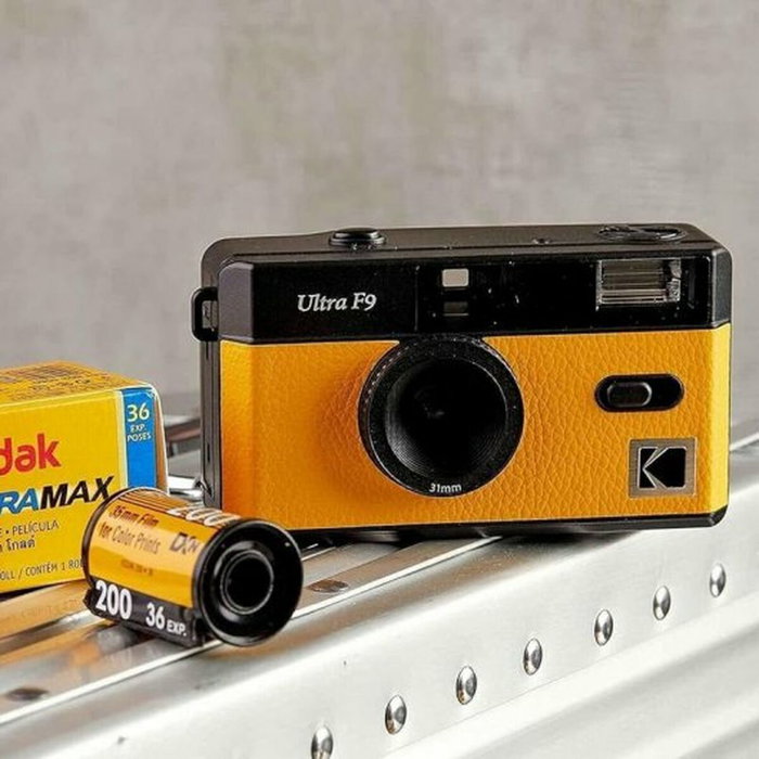 Kodak Ultra F9 Cámara Analógica 35mm Amarilla