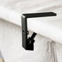 Je cherche une Idee Juego de 4 Pinzas Mantel Antideslizante para Mesa - Fijan el Mantel y Evitan que se Mueva o Vuele