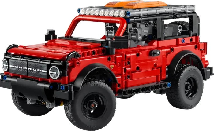 LEGO Technic Ford Bronco Offroader 42213